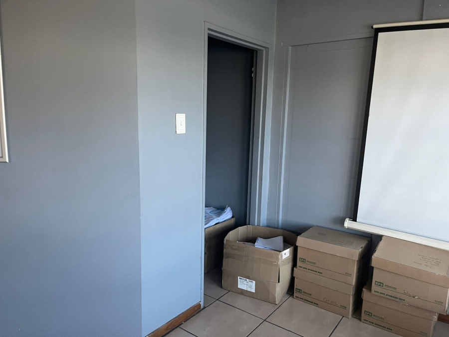 To Let commercial Property for Rent in Oos Einde Free State